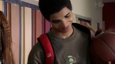 frame_203.jpg