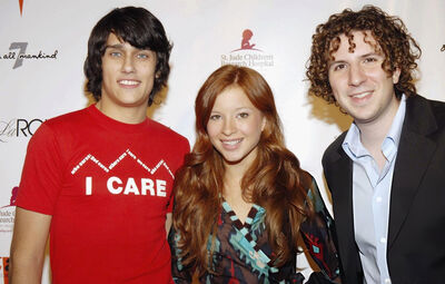 Teddy Geiger, Stacey Farber and TJ the DJ at A Night of Teen Decadence
Recording artist Teddy Geiger, Stacey Farber and Z100 on-air personality TJ the DJ pose together at A Night of Teen Decadence to Benefit Teens Against Cancer at Gotham Hall on October 12, 2006, in New York City.
Keywords: Stacey Farber;Teddy Geiger;TJ the DJ;A Night of Teen Decadence;Teens Against Cancer;Gotham Hall;New York City;2006